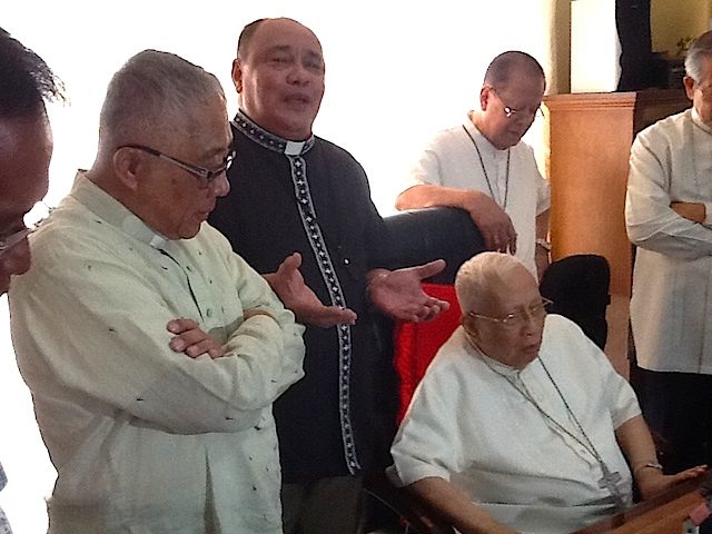 NTC MEMBERS. Bishops from the National Transformation Council issue a statement on February 13, 2015, to hold President Benigno Aquino III accountable for the Mamasapano operation. Seated is Cebu Archbishop Emeritus Ricardo Cardinal Vidal, who read the statement. Photo by Dale Israel/Rappler    