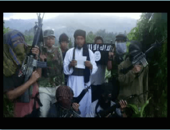 Baiat Mujahidin Indonesia Timur kepada ISIS di Poso, Sulawesi Tengah. Foto oleh BNPT 