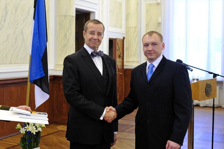 Russia frees Estonian officer in spy swap