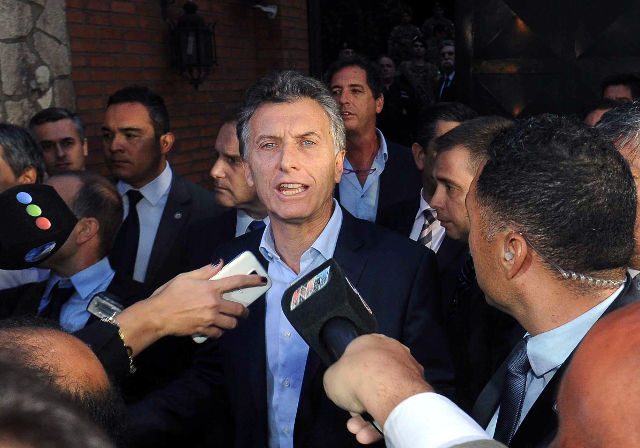 Argentine president-elect Macri won with 51.3% – officials