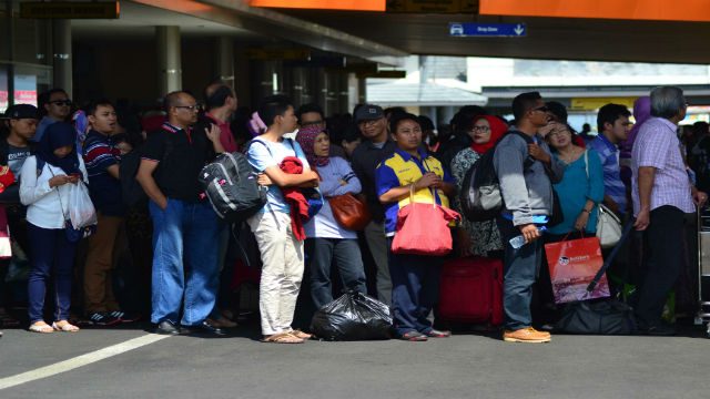 Gunung Bromo semburkan abu, Bandara Malang ditutup sampai Selasa