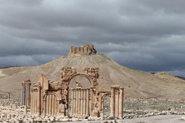 Syria regime forces close in on ISIS-held Palmyra