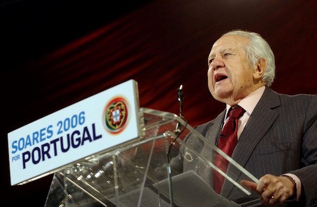 Portuguese ex-president Mario Soares dies aged 92