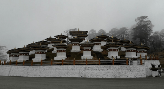 Druk Wangyal Chortens. 108 kuil di Dochula Pass, titik tertinggi antara kota Thimphu dan Punakha. Foto oleh Uni Lubis/Rappler. 