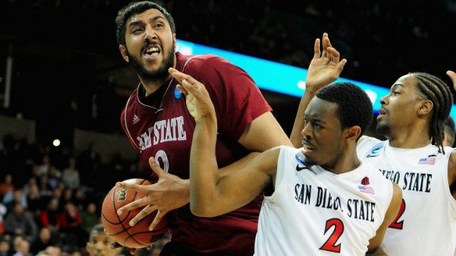 Sacramento Kings to sign first NBA player of Indian descent