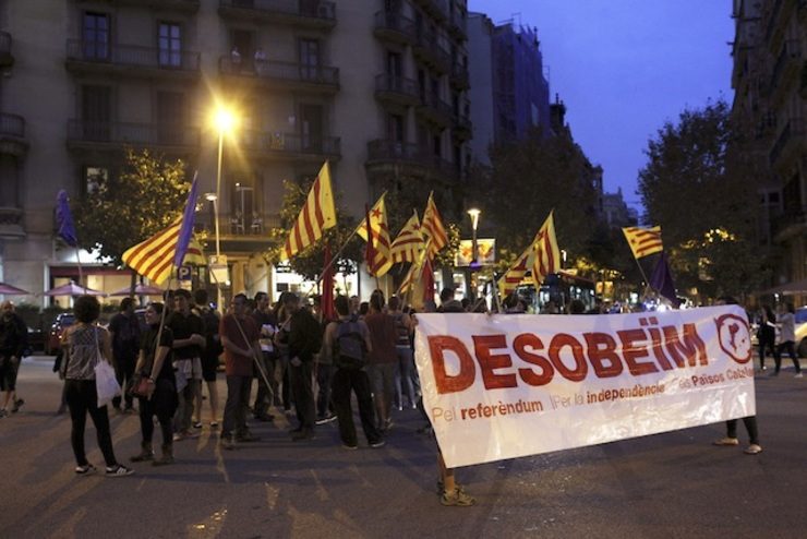 Spanish court suspends Catalonia independence vote
