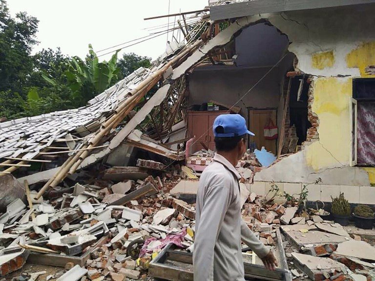 At least 2 dead, dozens injured after Indonesia quake