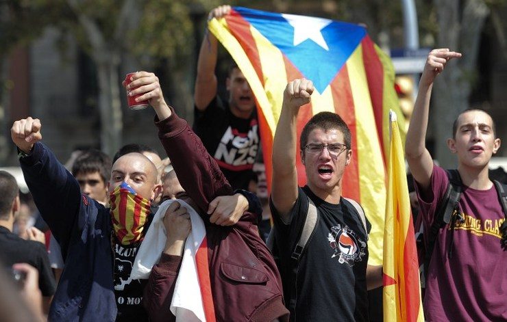 Catalans in mass pro-independence rally