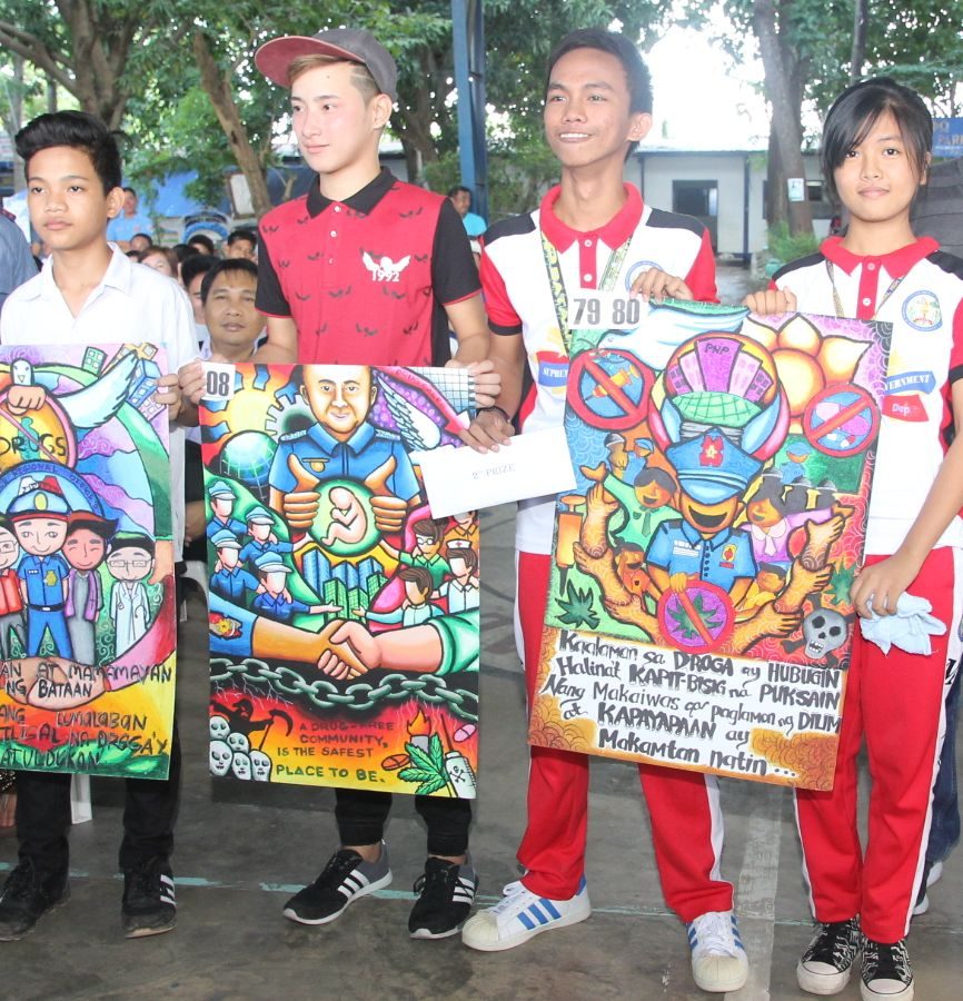 In Bataan, slogans, posters also used in fight vs drugs