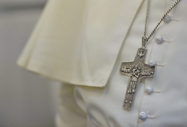 Pectoral cross of Pope Francis. Photo from EPA