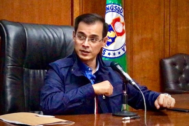 Isko Moreno impersonates ‘old politician’: ‘Itatapon ko na ba ang basura?’