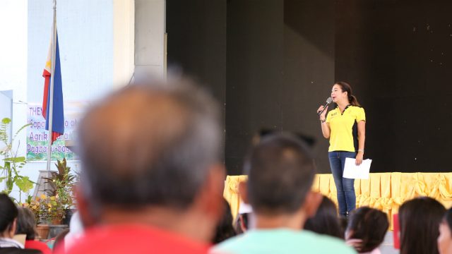 Korina, Alcala campaign for LP in Leyte farmers’ forum