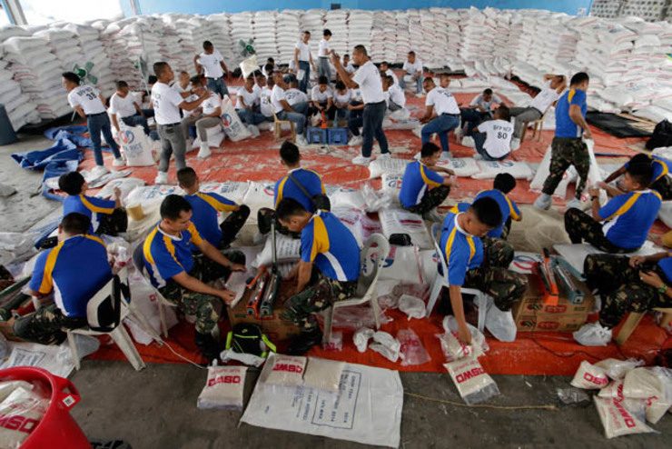 Philippines rushes aid to displaced storm survivors