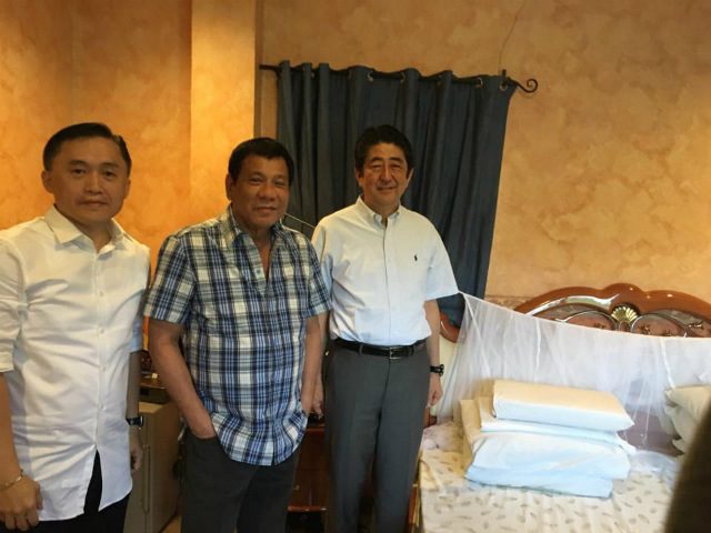 ‘Enjoy si Abe’: Japan PM visits Duterte house