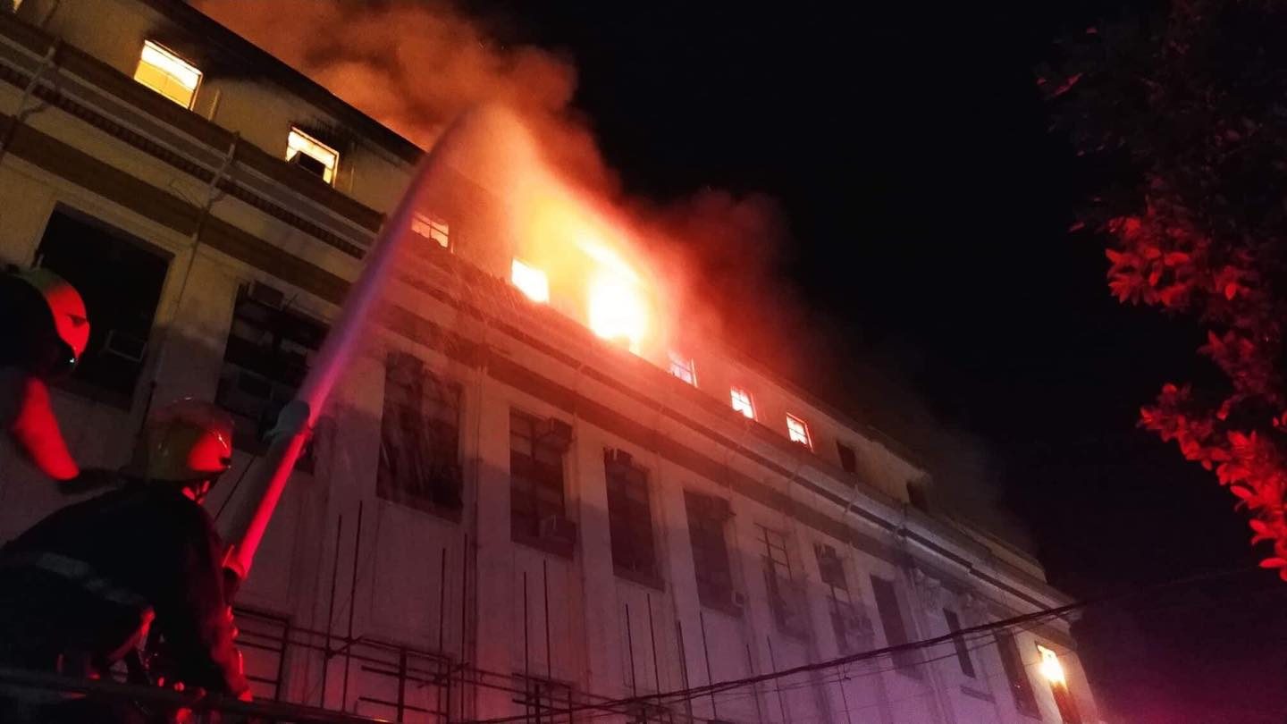 Fire hits Customs building in Manila