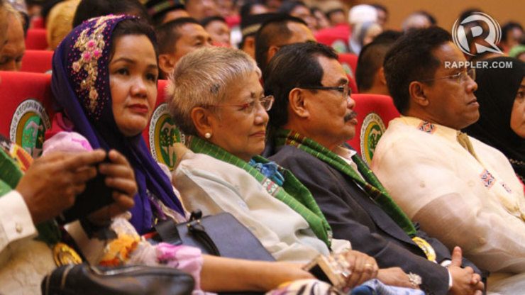 SPECIAL GUESTS. Teresita Deles (2nd L) and Mohager Iqbal (2nd R) attending the ARMM 'State of the Region' address in Cotabato City, Philippines, 1 December 2014. Karlos Manlupig/Rappler