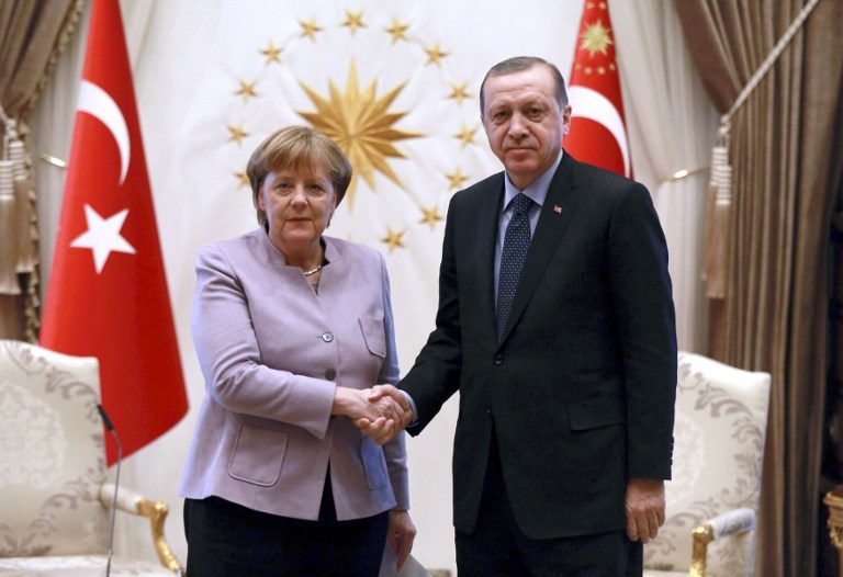 Merkel tells Erdogan of concerns over Turkey freedom of expression