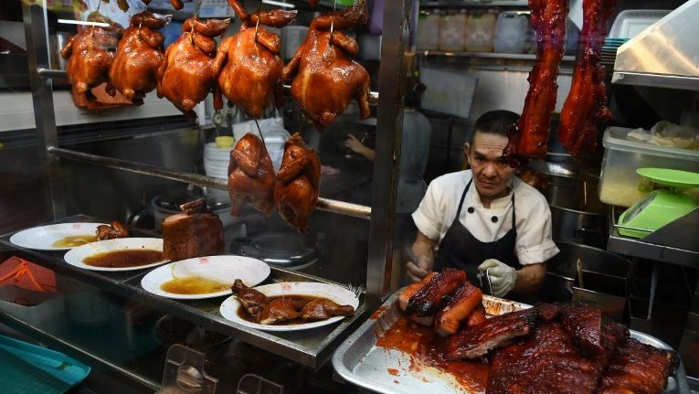 Singapore defends U.N. bid for street food honor