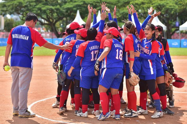 The Philippine women's softball team reigns supreme in Singapore. Photo by Singapore SEA Games Organising Committee/Action Images via Reuters 