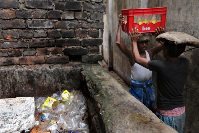 Death toll from Mumbai liquor poisoning rises to 90