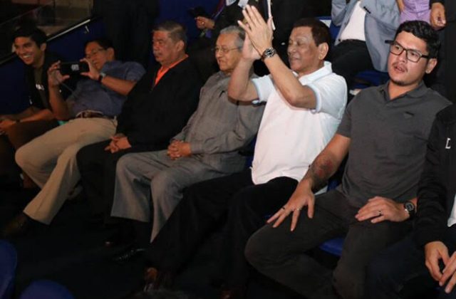 Duterte hails Pacquiao after watching bout beside Mahathir