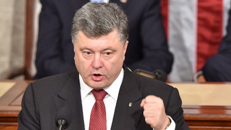 Poroshenko warns of Russia threat, seeks US support