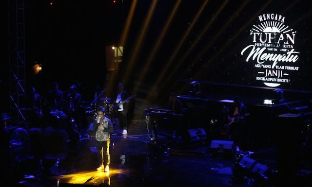 Afgan tampil menawan di konser ‘SIDES’ Makassar