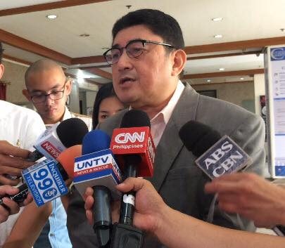 JING PARAS. A file photo of former representative Jacinto "Jing" Paras on September 4, 2017 when he accompanied former representative Glenn Chong in filing a graft case against Comelec Commissioner Arthur Lim at the Office of the Ombudsman. Photo by Lian Buan/Rappler 