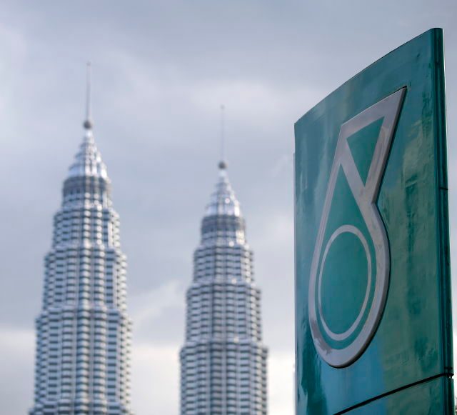 Malaysia’s Petronas expects to cut 1,000 jobs