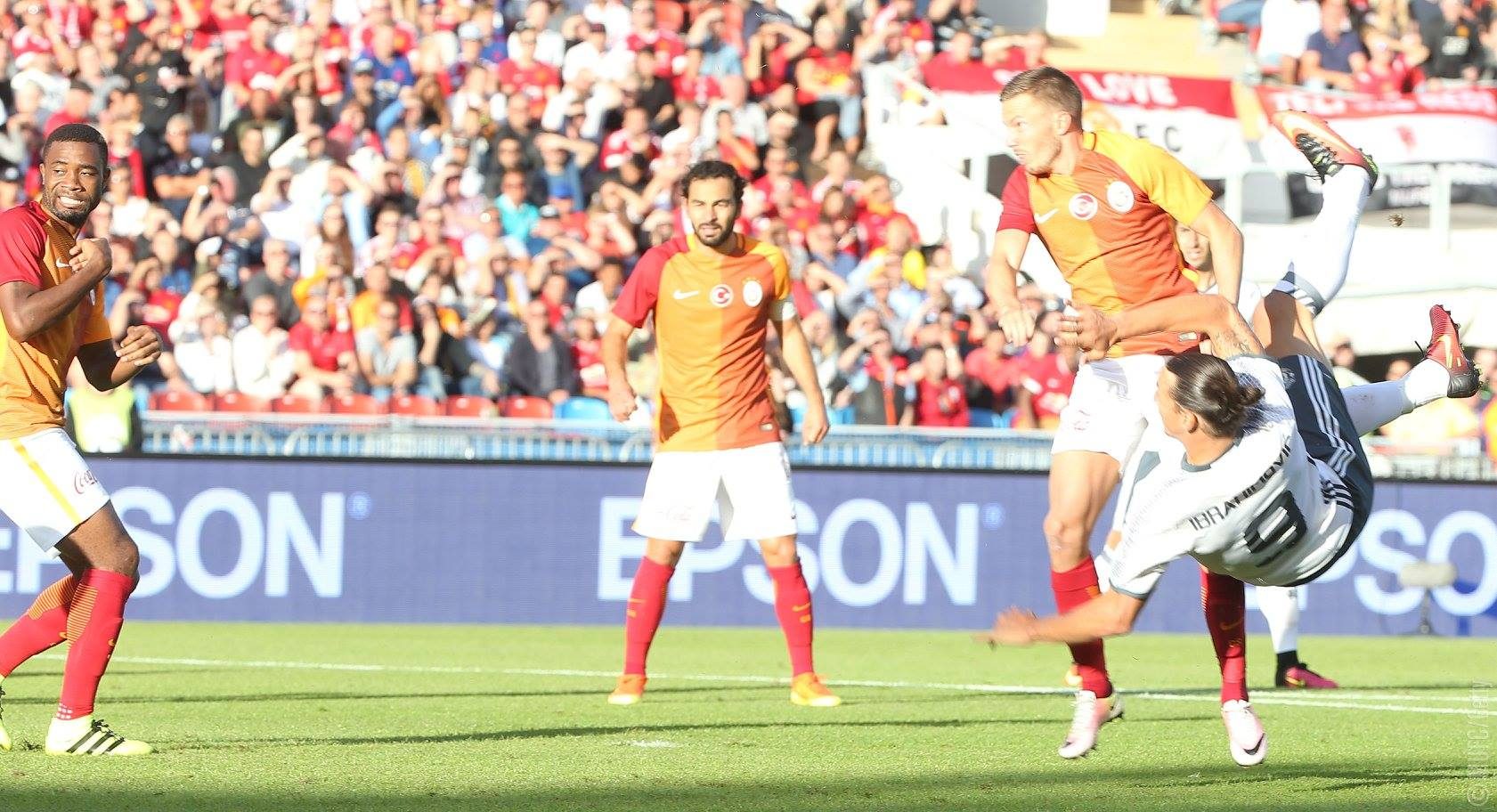 Debut Ibrahimovic fantastis, MU bungkam Galatasaray 5-2