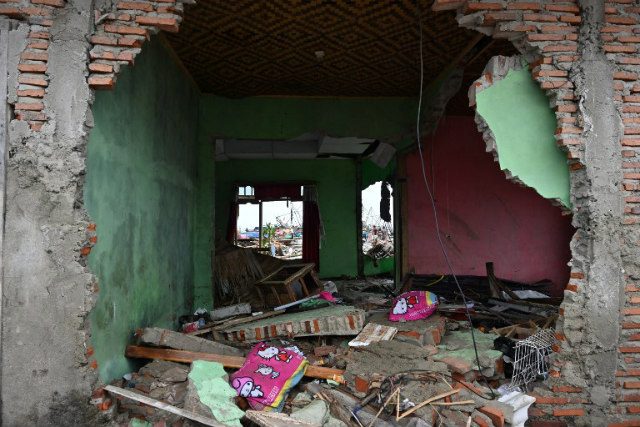 Life and death choices for Indonesia tsunami victims