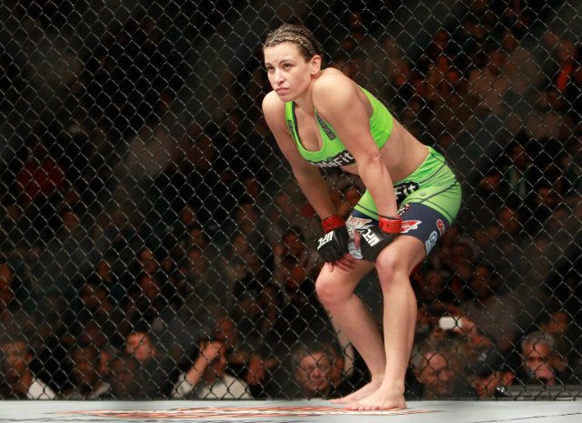 Miesha Tate chokes out Holly Holm to win UFC women’s bantamweight title