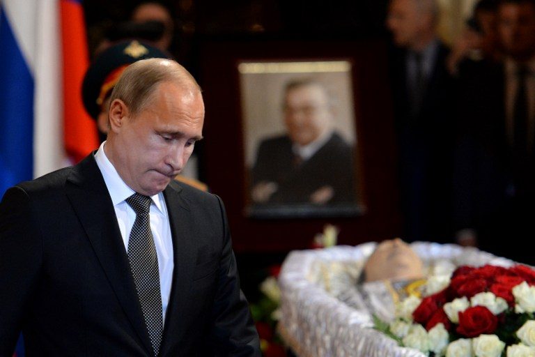 Putin, elites bid farewell to ex-PM and master spy Primakov