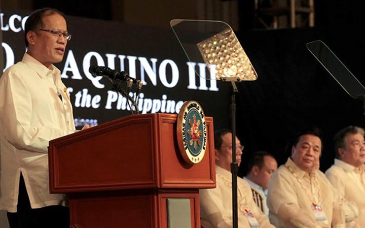BE PART OF THE SOLUTION. President Benigno S. Aquino III enjoins business groups led by the Philippine Chamber of Commerce and Industry to be part of the solution to the reforms they raised to Aquino. Photo by Benhur Arcayan / Malacañang Photo Bureau 
