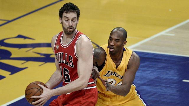 WATCH: Pau Gasol puts the moves on former teammate Kobe Bryant