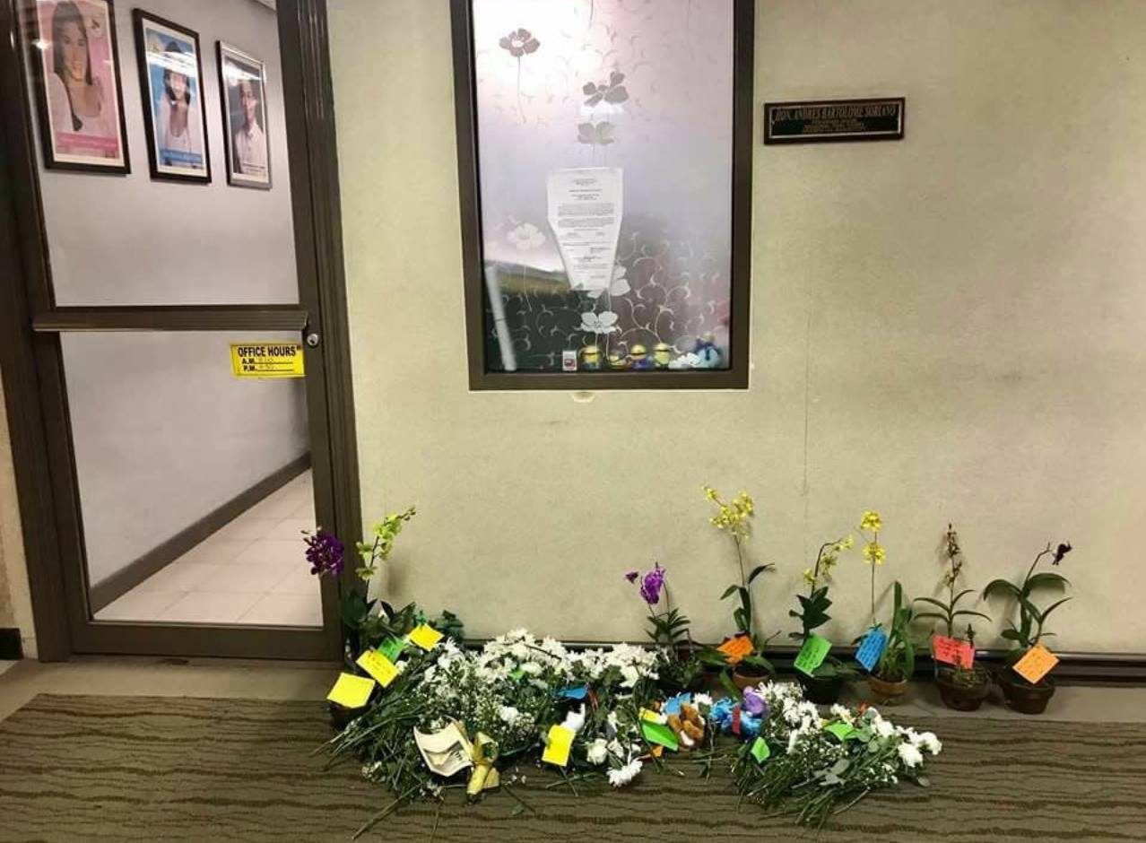 FLOWERS FOR JUDGE. Flowers bearing thank you notes welcome Judge Andres Soriano on October 1 after he deferred a decision on the request to arrest Senator Antonio Trillanes IV. Sourced photo 