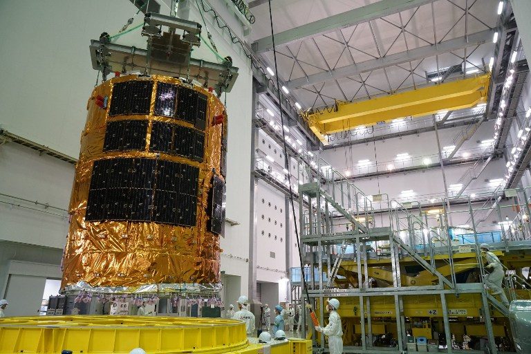 Japan’s troubled ‘space junk’ mission fails