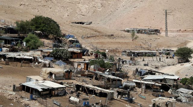 Israel gives Bedouin villagers until end of month to leave
