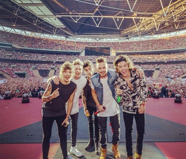 One Direction teases new album with single