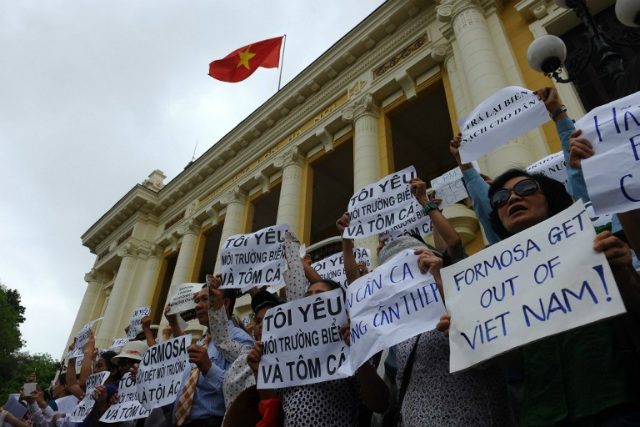 Vietnamese rally against Taiwan firm over mass fish deaths