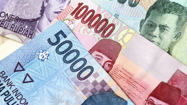 Asia markets rally, rupiah dips slightly as Fed rate rise seen delayed