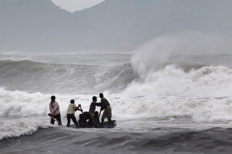 Relief effort begins after deadly cyclone hits India