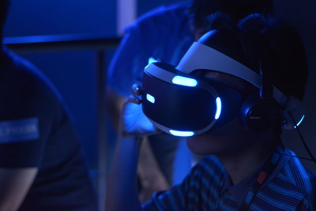 Playroom VR brings the party to Playstation VR