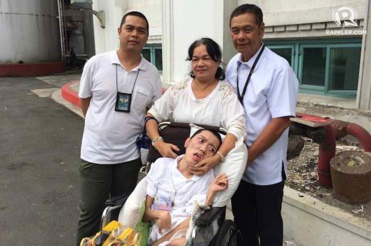 He can’t walk or talk, but he recognizes Pope Francis