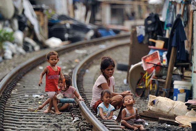 Ekonom: Penduduk miskin Indonesia menurun karena daya beli masyarakat membaik