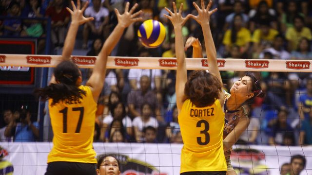 UST takes first win after nipping FEU in 4 sets