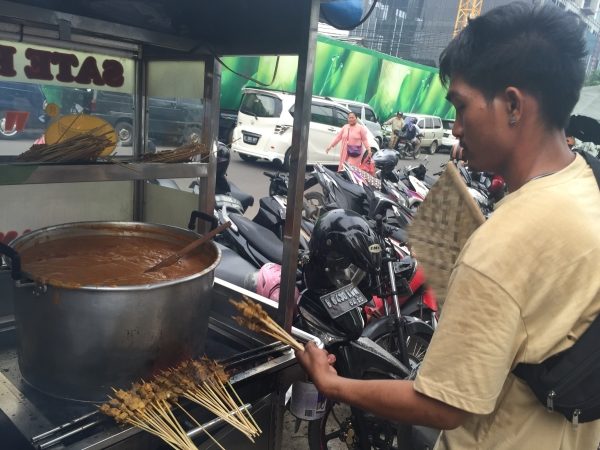 SATE PADANG. This speciality satay from Padang is served with thick, hot sauce or peanut sauce. Photo by Zachary Lee 