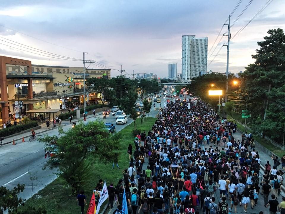 UP, Ateneo, Miriam flood Katipunan to protest Marcos burial