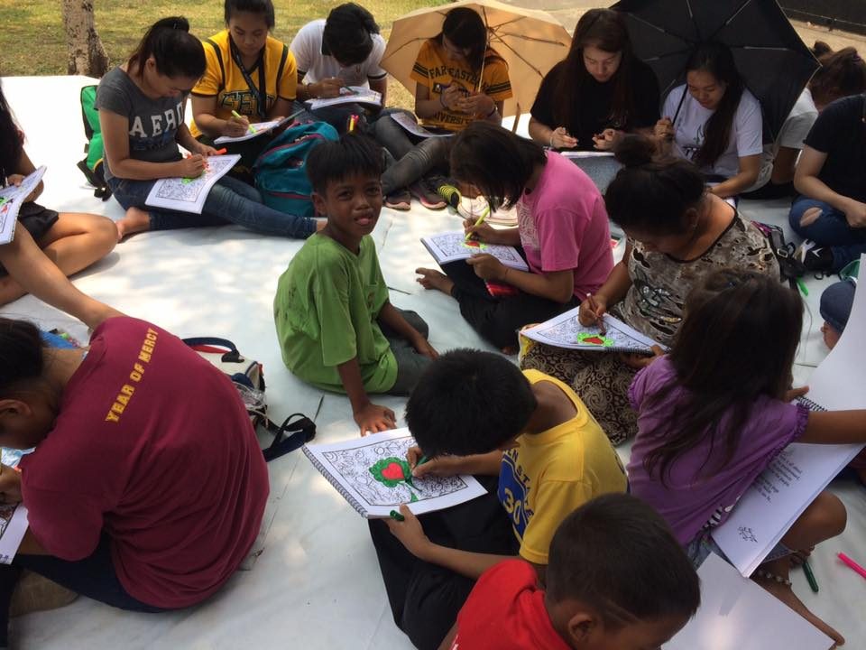 DOODLE EARTH. The Archdiocese of Manila organizes the 'Walk for Mercy2Earth' on Earth Day, April 22, in Luneta Park to promote environmental awareness. One of the activities is an eco-sketching Doodle Earth workshop for the young participants of the Earth Day gathering. Photo courtesy of Greenheart Hermitage  