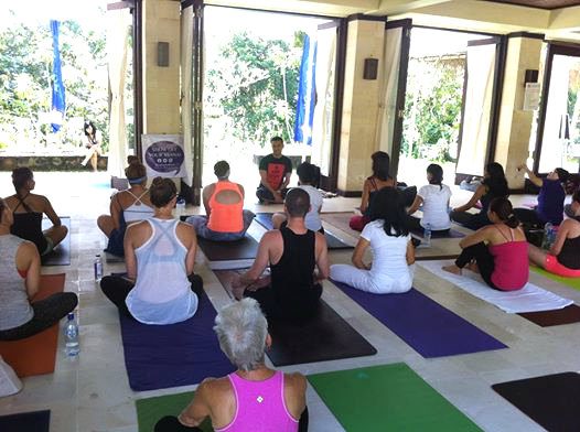 Anjasmara ‘goes international’ jadi guru yoga
